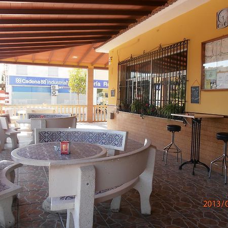 Hostal Restaurante Las Rejas Archidona Ngoại thất bức ảnh